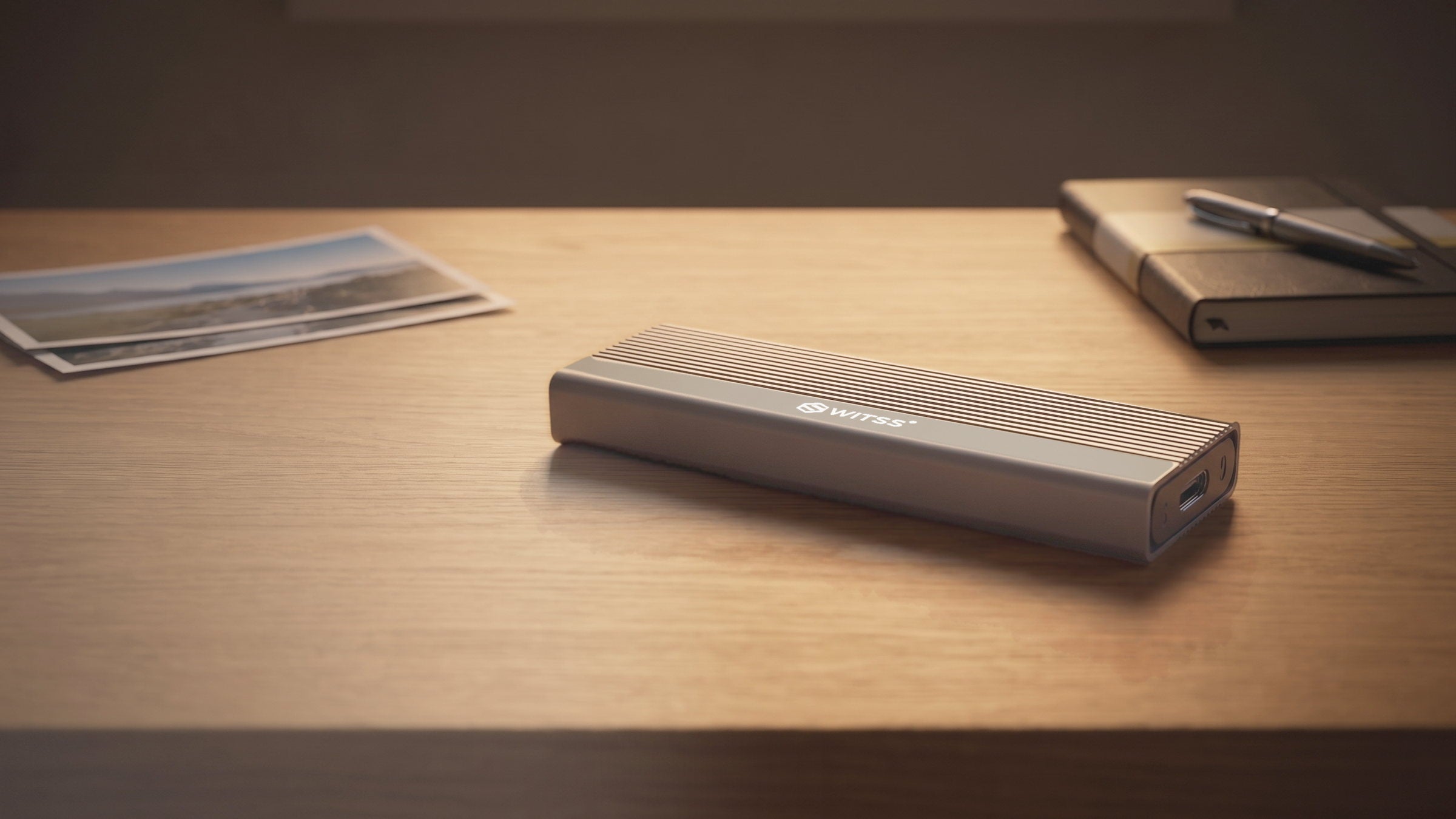 Switss® M.2 SSD-behuizing in gebruik, sfeerbeeld