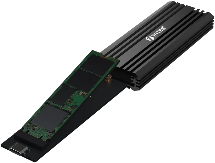 Lade met de M.2 SSD in het slot en een ring om het schroefje aan het uiteinde